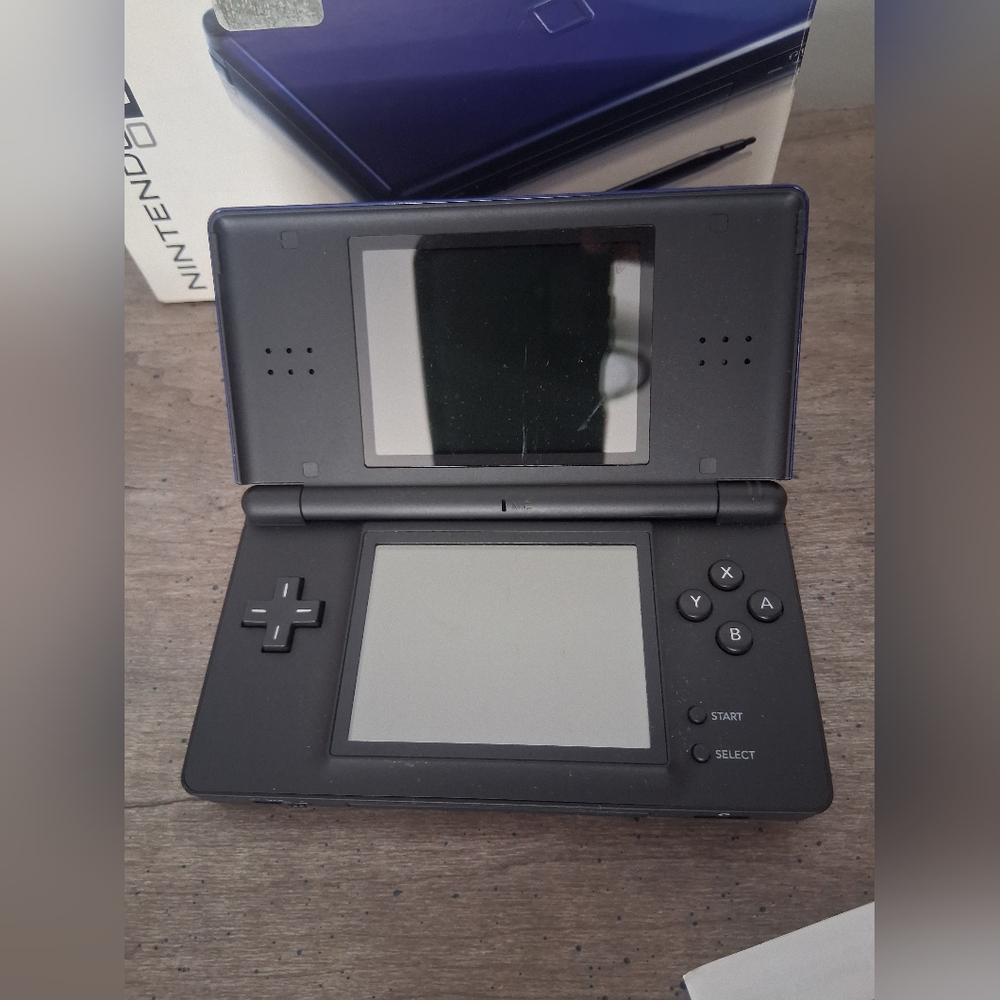NINTENDO DS LITE SYSTEM COBALT BLUE BLACK CONSOLE ORIGINAL BOX - Picture 2 of 4